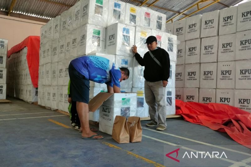 Logistik bekas Pemilu 2024 yang tersimpan di Gudang KPU Rejang Lebong, Provinsi Bengkulu. (ANTARA/Nur Muhamad)