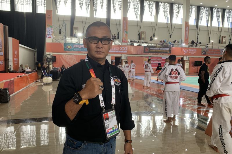 Technical Delegate tarung derajat PON XXI Aceh Sumut Heru Hermawan.ANTARA/Mario Sofia Nasution