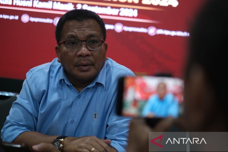 Ketua KPU Sultrw Asril di Kendari, Selasa(17/09/2024). ANTARA/Azis Senong