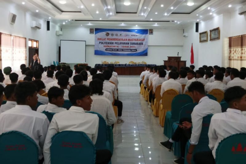 Suasana pelatihan DPM gratis oleh KSOP Kelas III Labuan Bajo berkolaborasi dengan Poltekper Surabaya di Labuan Bajo. (ANTARA/HO-Dokumentasi Pribadi)