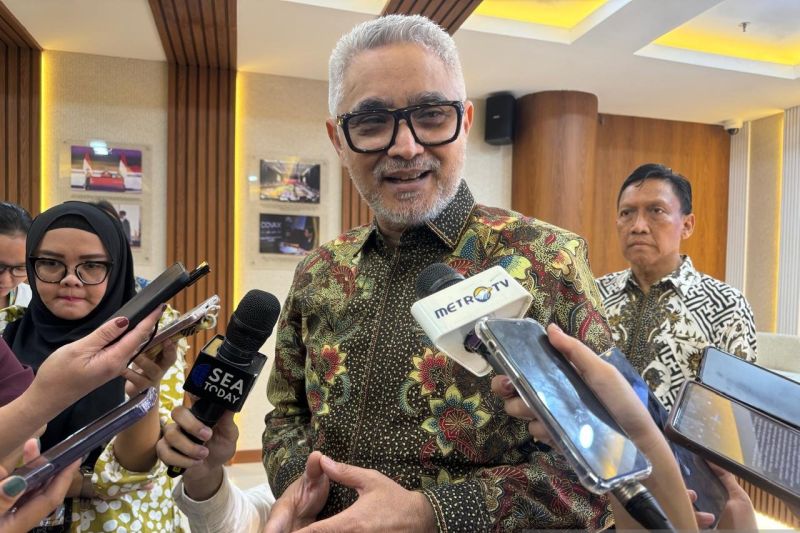 Direktur Jenderal Asia Pasifik dan Afrika Kementerian Luar Negeri RI Abdul Kadir Jailani berbicara kepada wartawan di Jakarta, Jumat (20/9/2024). (ANTARA/Cindy Frishanti)