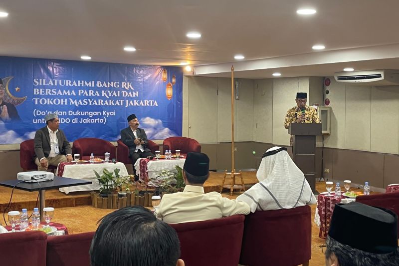 Calon gubernur DKI Jakarta Ridwan Kamil saat memberikan sambutan pada acara Silaturahmi Bang RK Bersama Para Kiai dan Tokoh Masyarakat Jakarta", di Jakarta, Kamis (19/9/2024). ANTARA/HO-Sahabat Jakarta