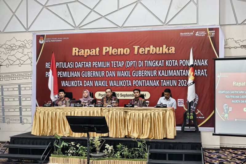 Rapat pleno terbuka penetapan DPT Pilkada Kota Pontianak 2024, Jumat (20/9/2024). (ANTARA/Dedi)