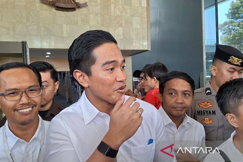 Ketua Umum Partai Solidaritas Indonesia (PSI) Kaesang Pangarep menyambangi Gedung Pusat Edukasi Antikorupsi KPK, Jakarta Selatan, untuk memberikan klarifikasi kepada KPK, Selasa (17/9/2024). ANTARA/Fianda Sjofjan Rassat