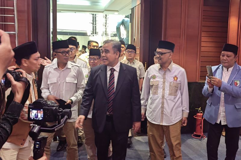Sekretaris Jenderal (Sekjen) Partai Gerindra Ahmad Muzani saat menghadiri Rapat Pimpinan Nasional (Rapimnas) I Gerakan Muslim Indonesia Raya (GEMIRA) di Jakarta, Sabtu (21/9/2024). (ANTARA/Melalusa Susthira K.)