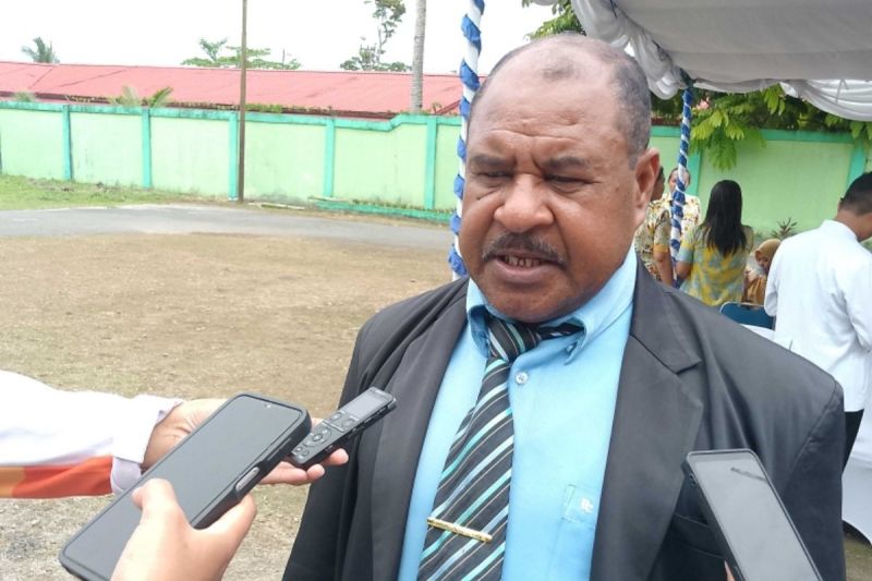 Ketua Forum Kerukunan Umat Beragama Kabupaten Biak Numfor Pendeta Mikael Kapissa S.Th.ANTARA/Muhsidin