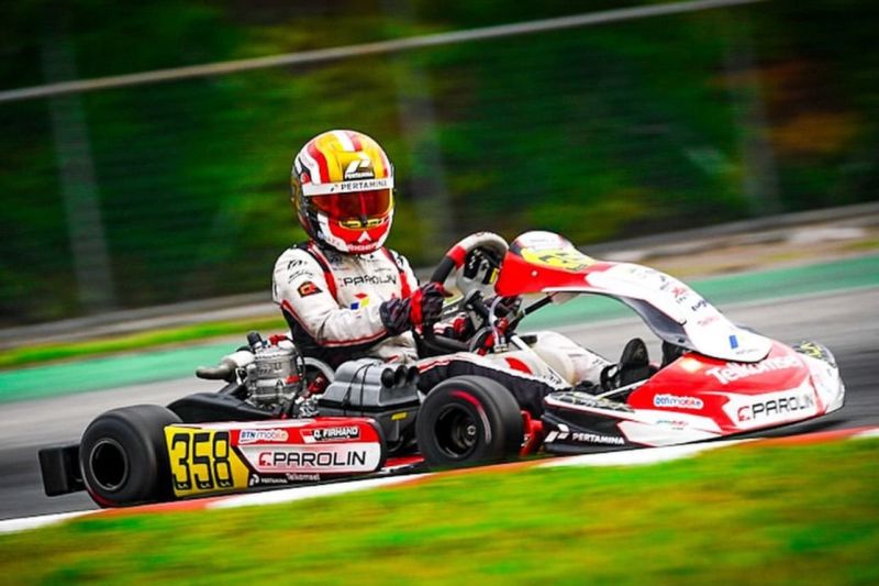 Pegokart Indonesia Qarrar Firhand sedang melakukan balapan di PF International Circuit, Lincolnshire, Inggris. (ANTARA/HO/QARRAR FIRHAND ALI)