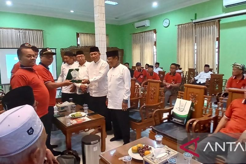 Kunjungan FKUB Kabupaten Sukoharjo di Pesantren Wali Barokah Kota Kediri, Jawa Timur, Sabtu (21/9/2024). ANTARA/Asmaul