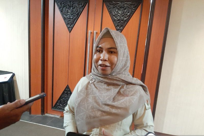Anggota Bawaslu Kepri Mariyamah. (ANTARA/Ogen)