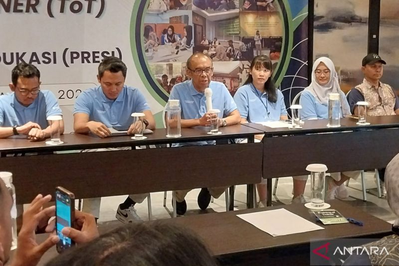 Foto arsip - Ketua Umum IADO Gatot S Dewa Broto dalam konferensi pers "Pengumuman Hasil Seleksi Nasional Presi (Persenter Edukasi) Anti-Doping" di Jakarta, Jumat. (ANTARA/Aloysius Lewokeda)