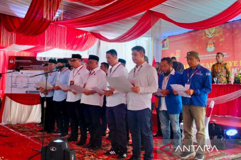 Pelaksanaan deklarasi kampanye damai Pilkada Kabupaten Rejang Lebong Tahun 2024 yang dilaksanakan KPU Rejang Lebong, Senin, (23/9/2024). ANTARA/Nur Muhamad