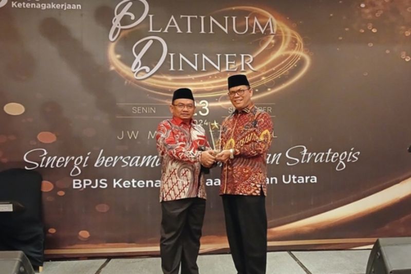 Universitas Islam Negeri Sumatera Utara (UINSU) Medan meraih penghargaan Paritrana Award 2024 sebagai juara II kategori badan usaha sektor pendidikan. (ANTARA/HO)