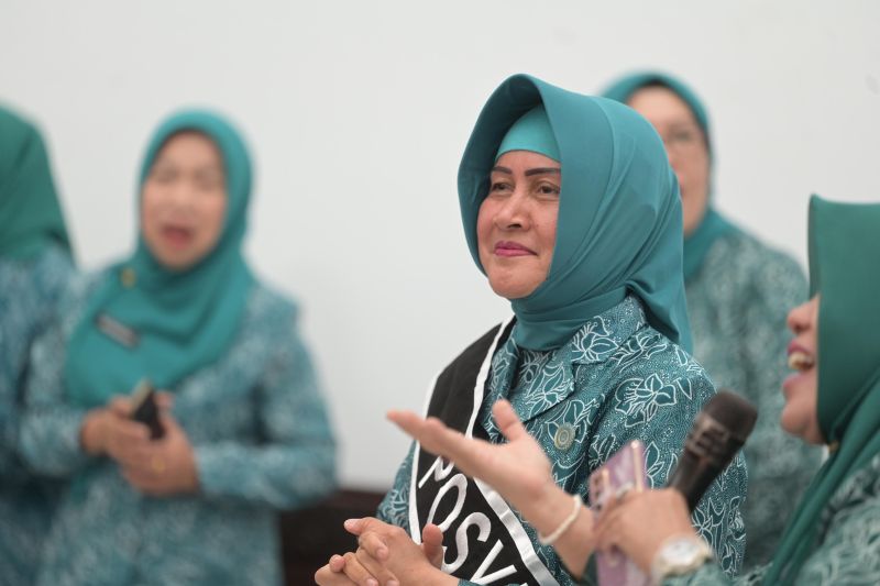 Ketua PKK Kota Makassar Indira Jusuf Ismail saat pamit cuti sementara karena maju Pilwalkot Makassar pada pengukuhan pembina kader posyandu Makassar, Selasa (24/09/2024). ANTARA/HO-Humas Pemkot Makassar