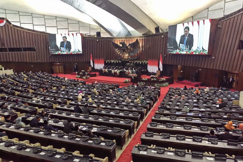 Sidang Paripurna MPR Akhir Masa Jabatan 20192024 di Kompleks Parlemen, Senayan, Jakarta, Rabu (25/9/2024). (ANTARA/Melalusa Susthira K.)