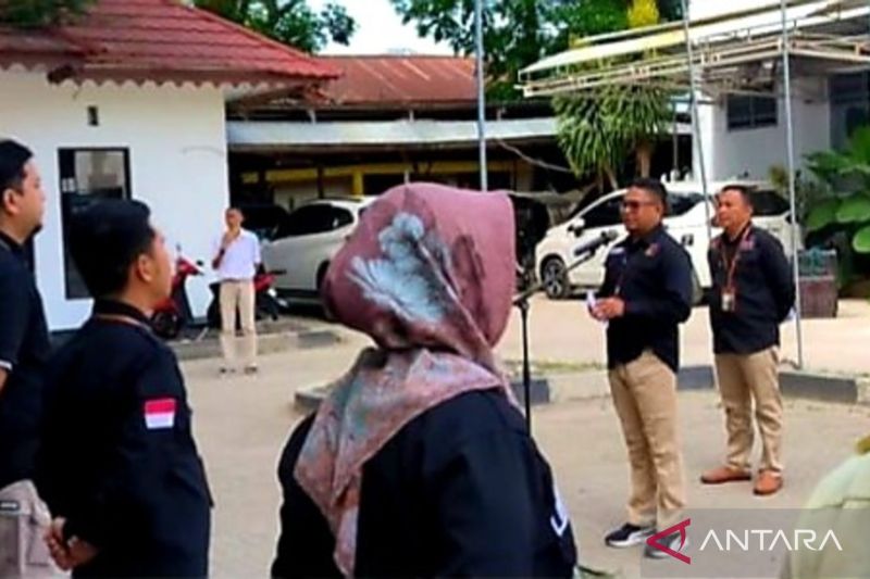 Bawaslu Provinsi Gorontalo menggelar Apel Perdana Pengawasan Kampanye Pemilihan Serentak Tahun 2024 di halaman kantor bawaslu setempat, Kota Gorontalo, Kamis (26/9/2024). ANTARA/HO-Humas Bawaslu Provinsi Gorontalo