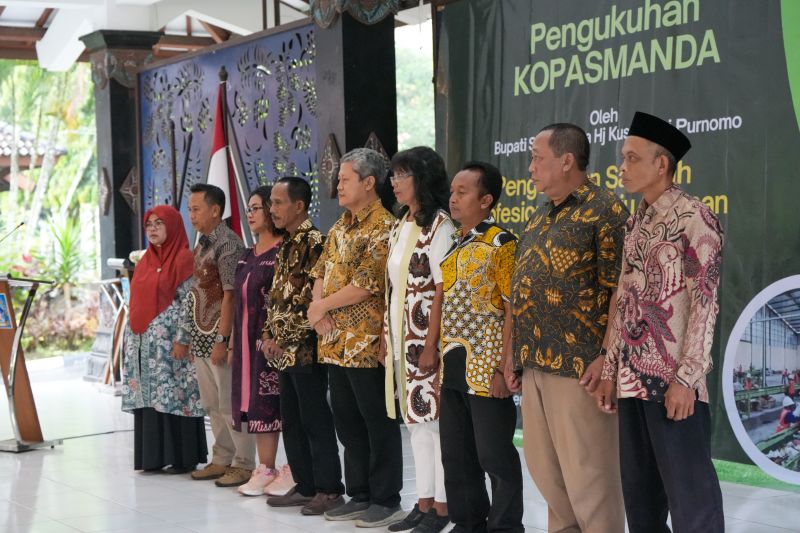 Pengurus Kopasmanda Sleman dikukuhkan oleh Bupati Sleman Kustini Sri Purnomo pada Selasa (24/9/2024) di Pendopo Rumah Dinas Bupati Sleman. ANTARA/HO-Bagian Prokopim Setda Sleman