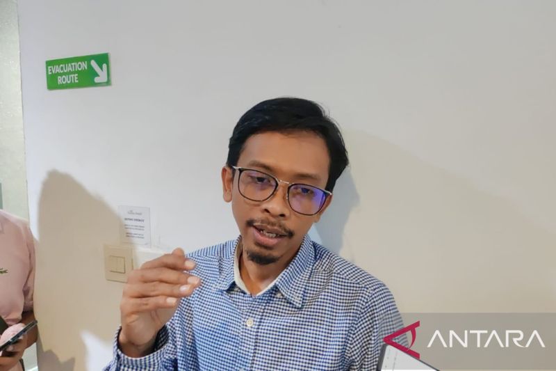 Anggota Bawaslu Kabupaten Serang, Ari Setiawan, di Serang, Kamis (26/9/2024). (ANTARA/Desi Purnama Sari)