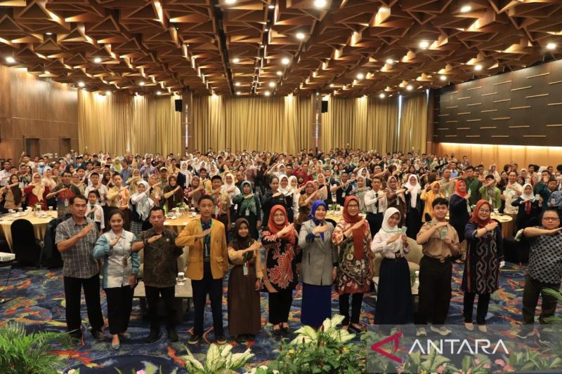 Dinas Pendidikan Kota Palembang, Sumatera Selatan melatih para Ketua OSIS SMP terkait pencegahan kekerasan dan tindakan bullying. (ANTARA/ HO- Diskominfo Palembang)