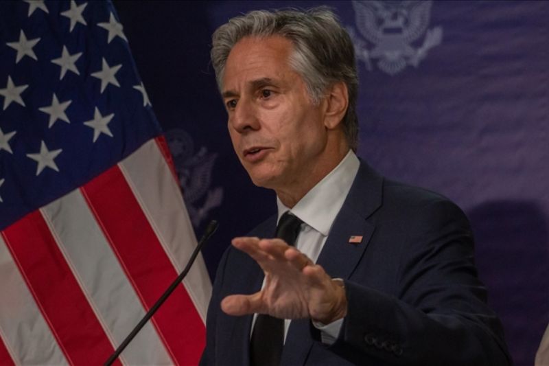 Menteri Luar Negeri AS, Antony Blinken, pada Kamis (26/9/2024) bertemu Muhammad Yunus, penasihat utama dan kepala pemerintahan sementara Bangladesh, di sela-sela sesi Sidang Umum PBB di New York. Blinken menekankan dukungan AS kepada pemerintahan sementara tersebut dalam upaya menstabilkan ekonomi dan menyoroti pentingnya menerapkan reformasi untuk menarik investasi langsung asing. /ANTARA/Anadolu/py