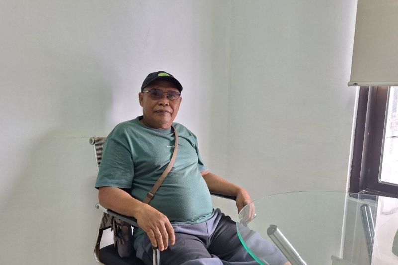 Darmo Maladjai (59), warga Kelurahan Simpong, Kecamatan Luwuk Selatan, Kabupaten Banggai, Sulawesi Tengah telah enam tahun menikmati manfaat jadi peserta BPJS Kesehatan. ANTARA/HO-BPJS KESEHATAN LUWUK