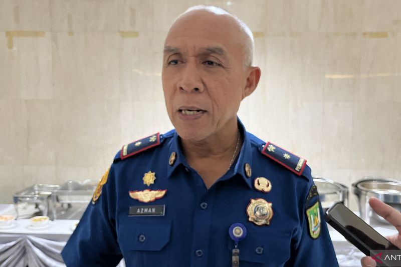 Kepala Dinas Pemadam Kebakaran (Damkar) Kota Batam Azman. ANTARA/Jessica