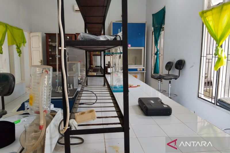 Kondisi laboratorium lingkungan Dinas Lingkungan Hidup Kabupaten Mukomuko, Sabtu (28/9/2/2024) ANTARA/Ferri.