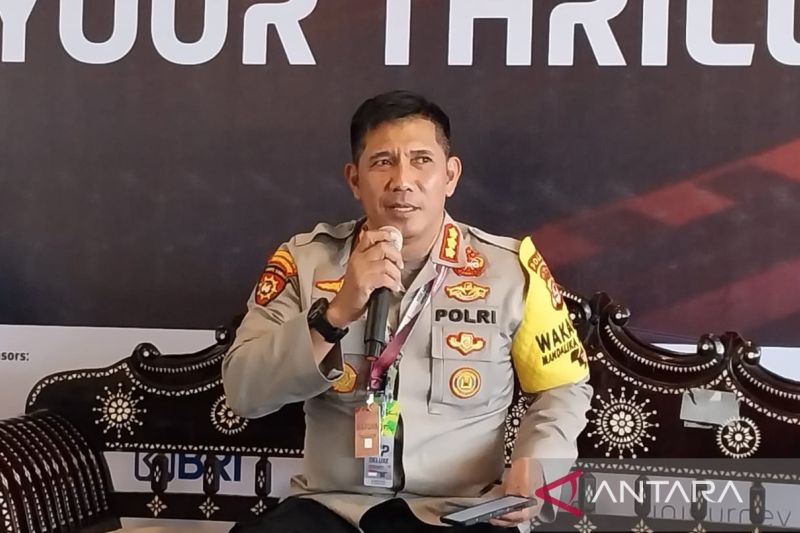 Direktur Pengamanan Objek Vital Polda NTB, Kombes Polisi Suprayitno. (ANTARA/Nur Imansyah).