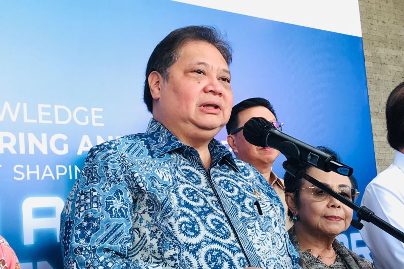 Coordinating Minister for Economic Affairs Airlangga Hartarto in the Kura-Kura Special Economic Zone in Denpasar, Bali on September 29, 2024. ANTARA/Rolandus Nampu