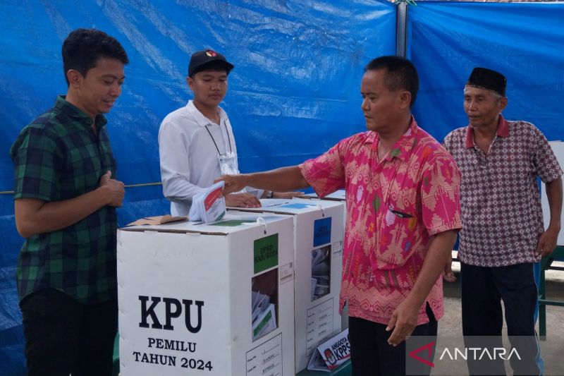 Ilustrasi suasana salah satu tempat pemungutan suara (TPS) pada Pemilu 2024. ANTARA/Akhmad Nazaruddin Lathif