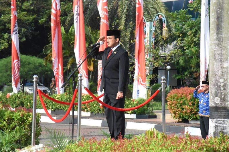 Wali Kota Administrasi Jakarta Timur M Anwar saat menjadi Inspektur Upacara Peringatan Hari Kesaktian Pancasila di Kantor Wali Kota Jaktim, Selasa (1/10/2024). ANTARA/HO-Kominfotik Jakarta Timur