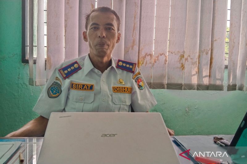 Kepala Dinas Perhubungan Kabupaten Mukomuko Sirat Purnama, Selasa (1/10/2024). ANTARA/Ferri.