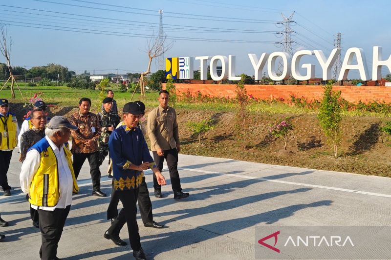 Presiden Joko Widodo pada kunjungan kerja ke Boyolali, Jawa Tengah, beberapa waktu lalu. (ANTARA/Aris Wasita)