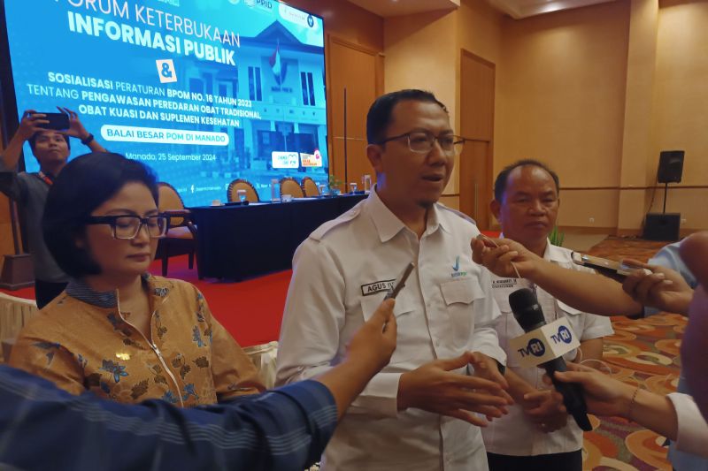 Kepala BBPOM Manado, Agus Yudi Pradana. ANTARA (Karel A Polakitan)