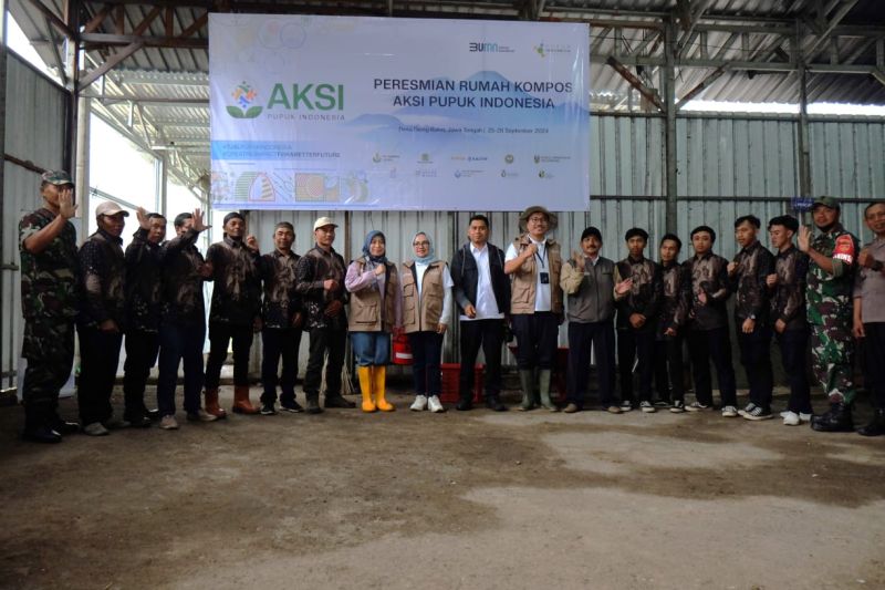 Pupuk Indonesia meresmikan fasilitas produksi pupuk kompos bagi para petani di Desa Dieng Kulon, Banjarnegara, Jawa Tengah. ANTARA/HO-Pupuk Indonesia.