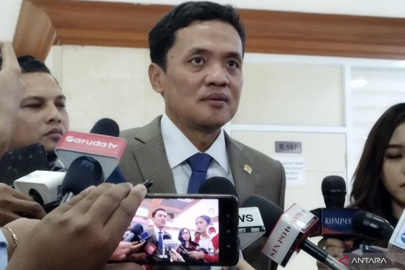 Ketua Fraksi Partai Gerindra MPR RI Habiburokhman. ANTARA/Bagus Ahmad Rizaldi
