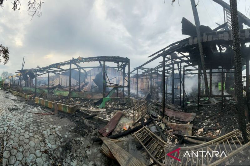 Kondisi bangunan SMK Islam Nurul Hikmah di Sangatta, Kutai Timur yang keseluruhan gedung habis terbakar pada Kamis (3/10/2024) dini hari. (ANTARA/Dokumentasi pribadi)