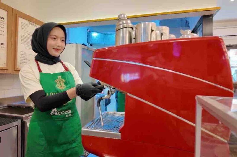 KAI Servive hadirkan Loko Cafe bagi pengunjung HUT Ke-79 TNI di Monas. ANTARA/HO-Humas KAI Service