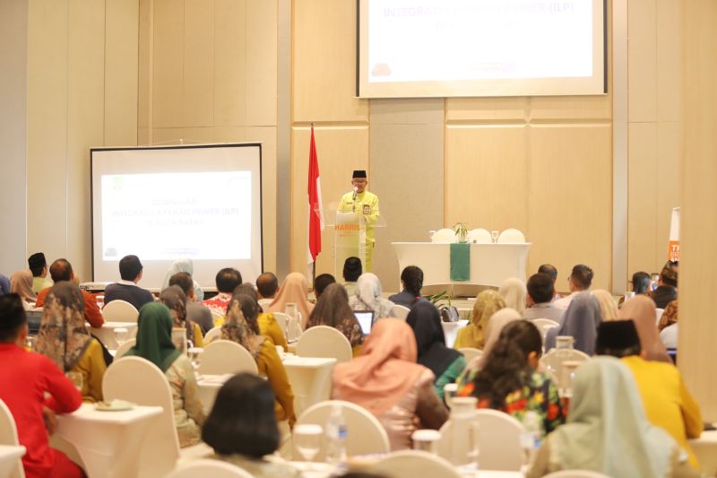Sekretaris Daerah Kota Batam Jefridin Hamid saat menghadiri kegiatan Sosialisasi Integrasi Layanan Primer (ILP) upaya transformasi layanan primer di bidang kesehatan (ANTARA/HO-Pemkot Batam)
