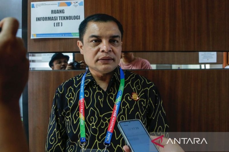 Ketua Pelaksana Peparnas XVII 2024 DB Susanto bertemu dengan wartawan di Solo, Jawa Tengah, beberapa waktu lalu. (ANTARA/HO-Humas Peparnas)