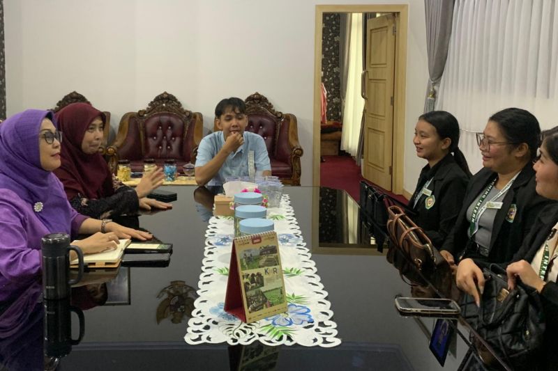 Universitas Jambi menerima kedatangan mahasiswa asal Filipina dalam program SEA-Teacher. (ANTARA/HO-Unja)