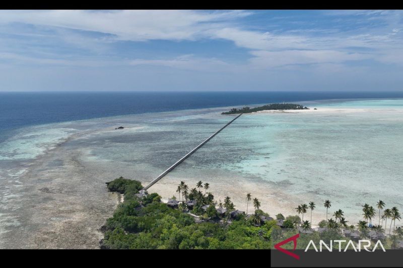 Ilustrasi - Resort di Maratua yang memanfaatkan izin ruang laut KKP. ANTARA/HO-KKP