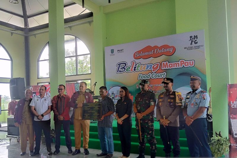 Peresmian Belitung Food Court Mampau sebagai pusat kuliner tematik, di Tanjung Pandan, Senin (7/102024). ANTARA/Kasmono/Apriliansyah