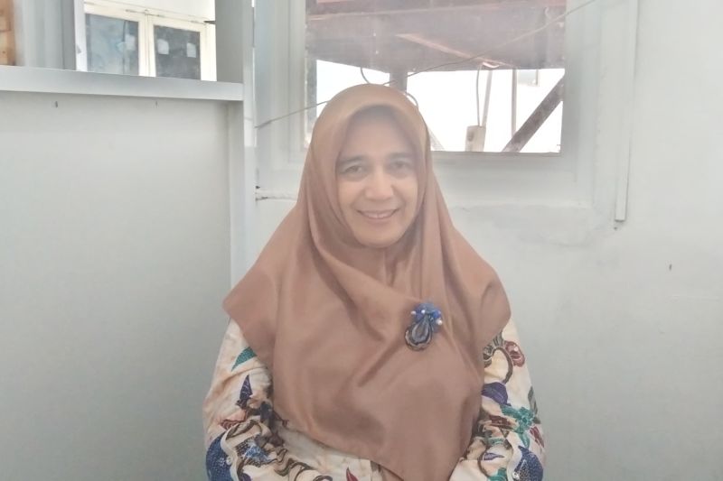 Pejabat Fungsional Pengembangan Kewirausahaan Ahli Madya Dinas Koperasi dan UKM Karawang, Siti Nurdinasari. (ANTARA/Ali Khumaini)