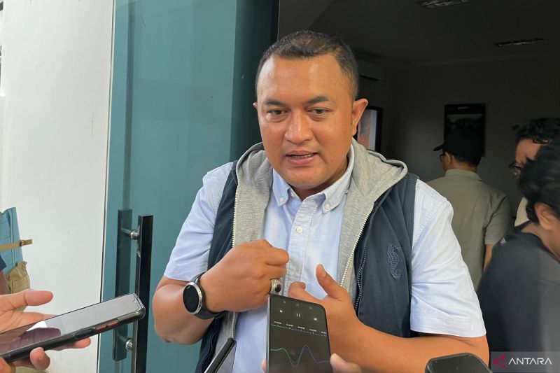 Calon Bupati Bogor nomor urut 1 Rudy Susmanto di Cibinong, Kabupaten Bogor, Jawa Barat. (ANTARA/M Fikri Setiawan)