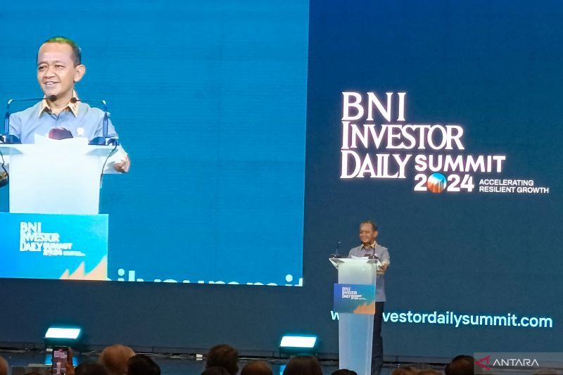 Menteri Energi dan Sumber Daya Mineral (ESDM) Bahlil Lahadalia dalam acara BNI Investor Daily Summit 2024 di Jakarta, Rabu (9/10/2024). (ANTARA/Muzdaffar Fauzan)