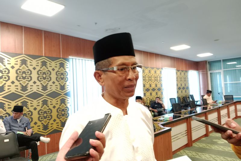 Kepala Dinas PUPR Kabupaten Lombok Tengah, Provinsi NTB Lalu Rahadian (ANTARA/Akhyar Rosidi)