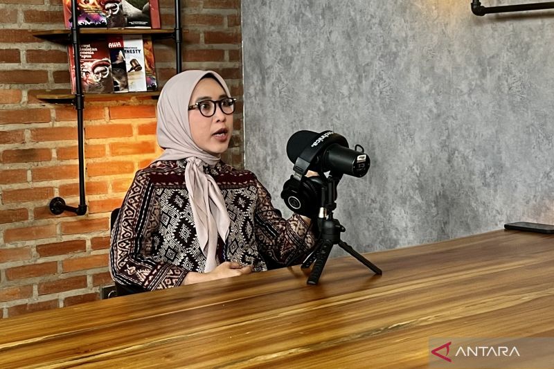Dokter Spesialis Obstetri Ginekologi Konsultan Fertilitas RSCM dr. Mila Maidarti, SpOG saat mengunjungi ANTARA Heritage Center (AHC) di Pasar Baru, Jakarta, Rabu. (ANTARA/ Putri Hanifa)