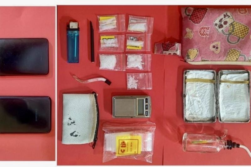 Polres Tapin menyita barang bukti transaksi narkotika dari dua pelaku di Rantau, Kabupaten Tapin, Kalimantan Selatan, Kamis (10/10/2024). (ANTARA/HO-Polres Tapin)