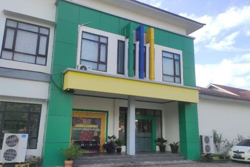 Dokumentasi - Kantor Laboratorium Kesehatan dan Keselamatan Kerja Provinsi Kalimantan Selatan (K3 Kalsel) di Banjarmasin, beberapa waktu lalu. (ANTARA/HO-Pemprov Kalsel)