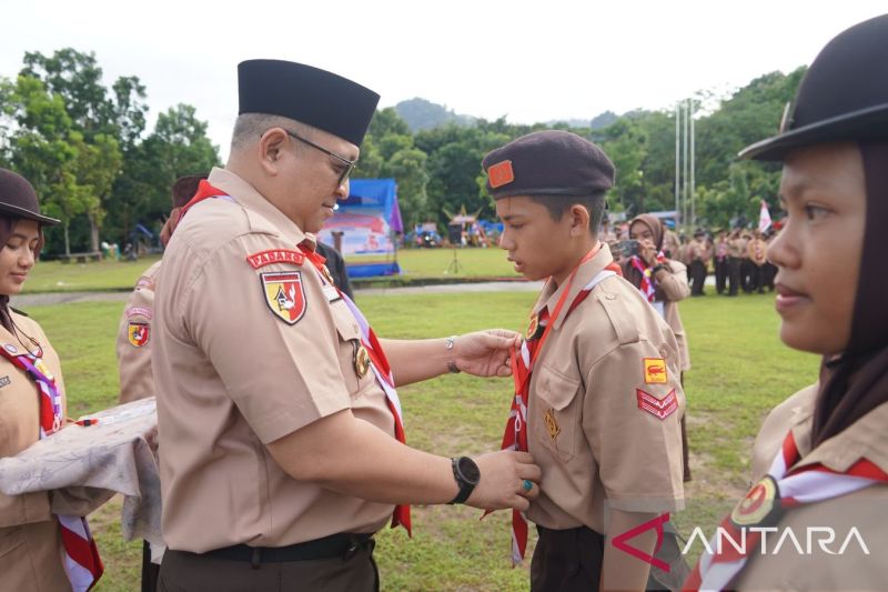 Pj Wali Kota Padang, Andree Algamar membuka Jambore Ranting Gerakan Pramuka Kwartir Ranting (Kwarran) Pauh, di Bumi Perkemahan Universitas Andalas. (ANTARA/HO-Pemkot Padang)